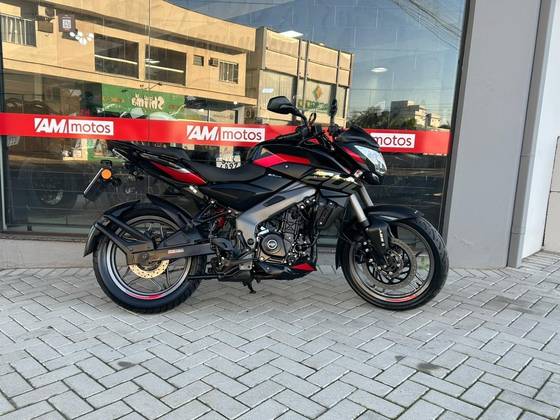 BAJAJ DOMINAR 200 BAJAJ DOMINAR 200